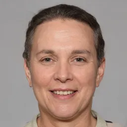 Lê Thu Hà